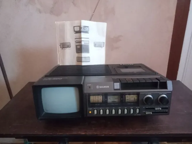 RADIO TV CASSETE SILVER C MANUAL.. FAVOR LER DESCRIÇÃO