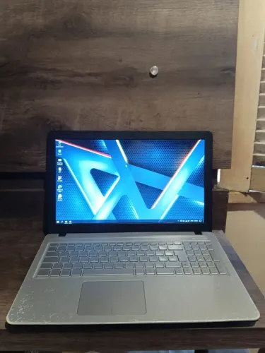 Notebook Asus Processador i3 4gb ddr4 HD 1 terabyte 