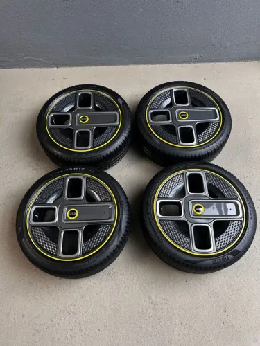 Rodas originais mini Cooper S elétrico 