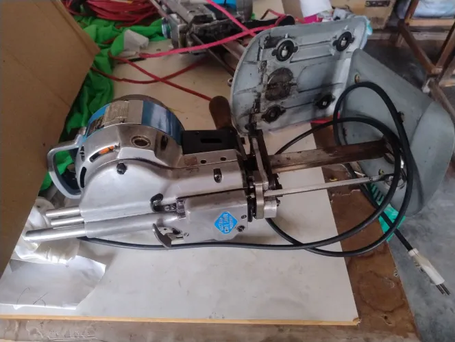 Vendo 2 máquina de corte