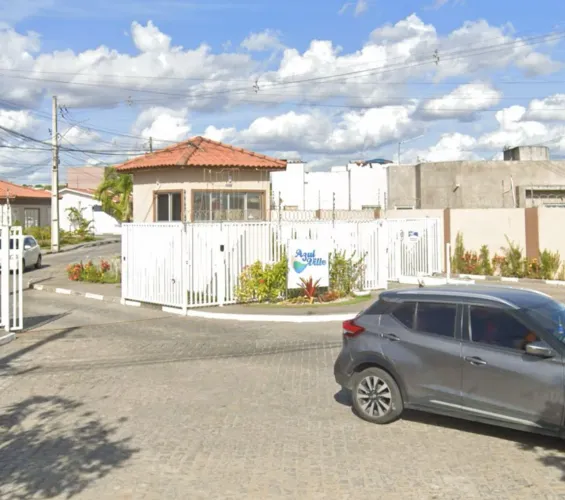 Casa 2/4 com Quintal Amplo no Azul Ville - Papagaio | 162m² por R$ 250 Mil