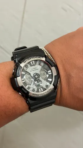 Relógio Casio G-Shock GA-200BW-1ADR