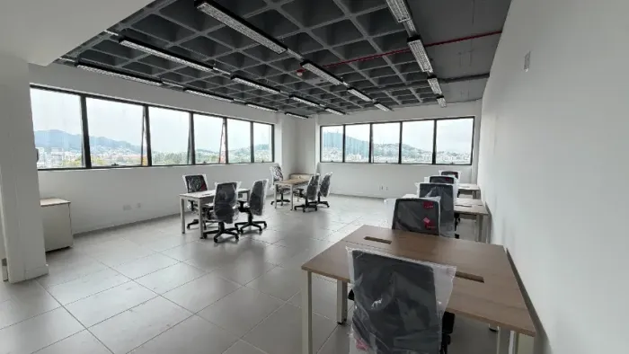 Sala Comercial 62m² no Base 401 - João Paulo, Florianópolis