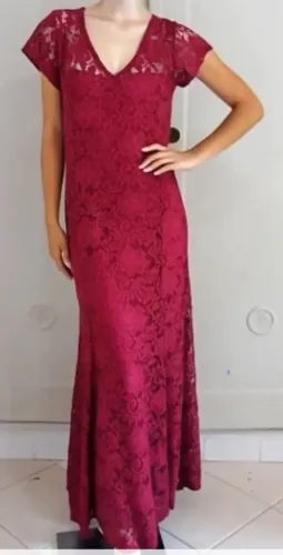 Vestido Longo de Festa Renda Bordô tam G