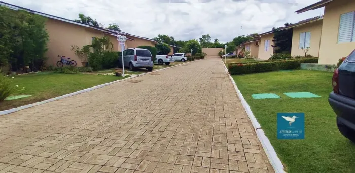 Casa Plana com Deck Privativo em Condomínio Fechado no Eusébio, Móveis Projetados, 83m2, V