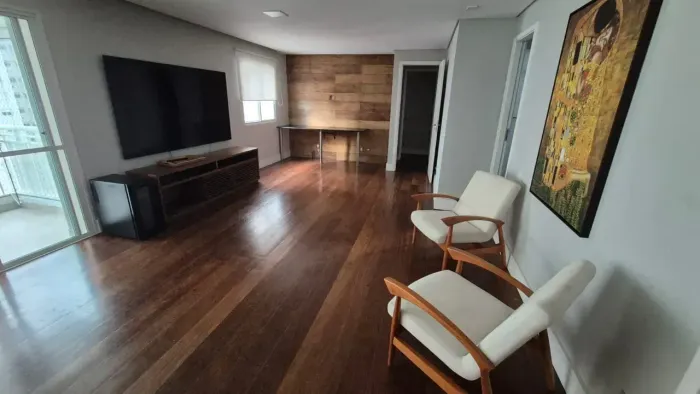 Locação, Apartamento de 96m² com dois dormitórios sendo uma suite e duas vagas na Várzea d