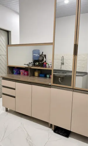 Armários para cozinha e sala de estar/jantar