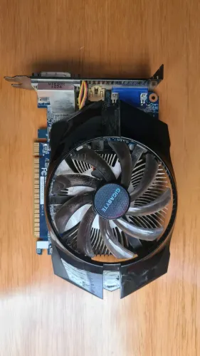 Placa de Vídeo Gigabyte GeForce GTX 650 - 2GB 128 Bit,