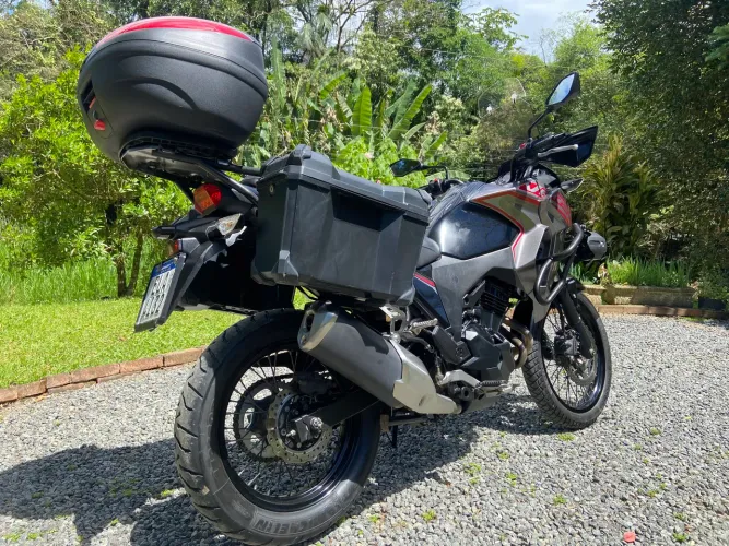 Versys 300 em ótimo estado de manutenção