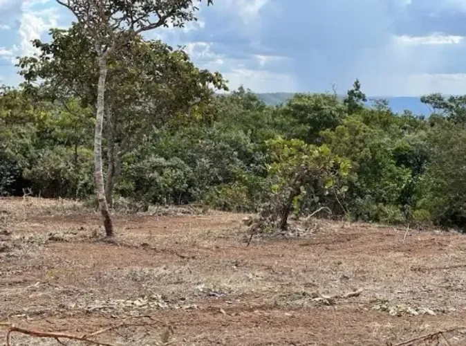 Chácara 24.200m², Energia, Arborizada, Linda Vista, Próximo Cachoeira Éden, Aragoiânia