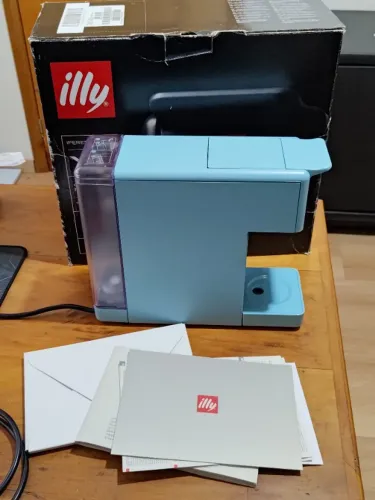 Máquina de café expresso Illy Iperespresso Y3.3 mod.641 127v na cor azul