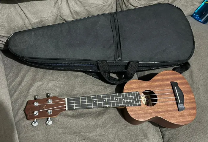 Ukulele Tagima