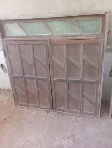 Duas Janelas de Massaranduba 1.20 x 1.20. valor referente as duas para limpar a área