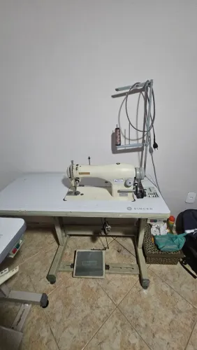 Máquina Industrial Reta Singer