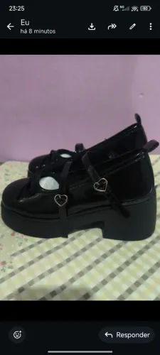 Sapato estilo Lolita com aumento de altura.