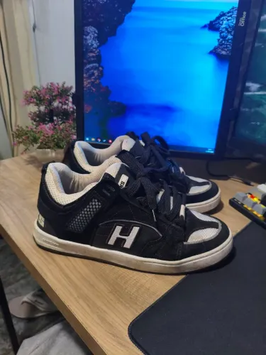 Tênis hocks bold
