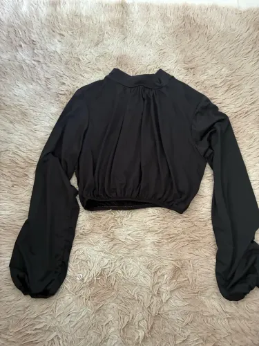 Cropped manga longa