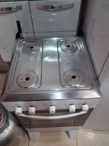 VENDE-SE FOGÃO SEMI NOVO