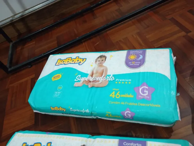 Vendo vários pacotes de fralda ? novos fechados valor Isa baby 30 reais cada,babysec25rea