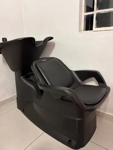 Kit lavatório com aquecedor + cadeira de cabeleireiro (somente retirada)