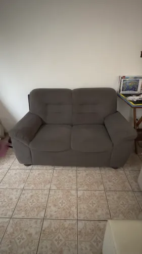 SOFÁ 2 LUGARES EM TECIDO SUEDE