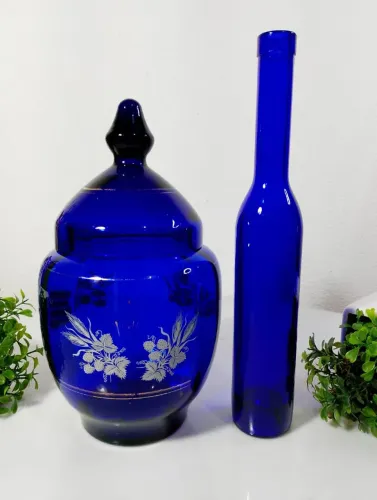 Potiche Antiga Azul Cobalto + Garrafa Decorativa.