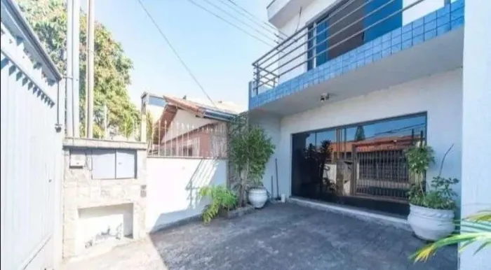Casa Comercial à Venda em Santo André