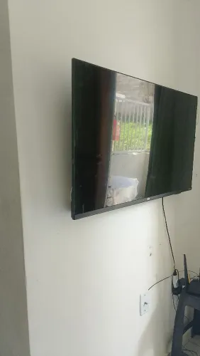 Tv 43 polegadas LCD da AOC funcionando perfeitamente por 1000,00 reais