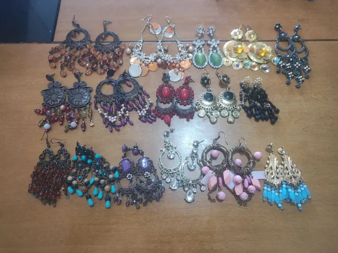 Bijouterias brincos cada par 15 reais