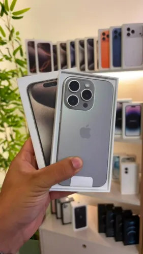 iPhone 15 Pro 128GB Natural - 6 meses de garantia - Seminovo - Loja Física - Até 18X