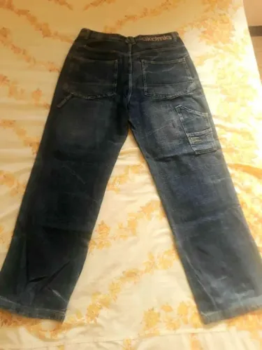 Calça Jeans importada modelo hip hop, da marca Akademiks USA