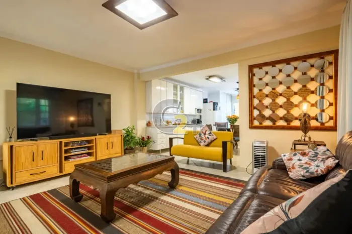 Casa de Vila à venda em Barra Funda com 3 suítes e 1 vaga