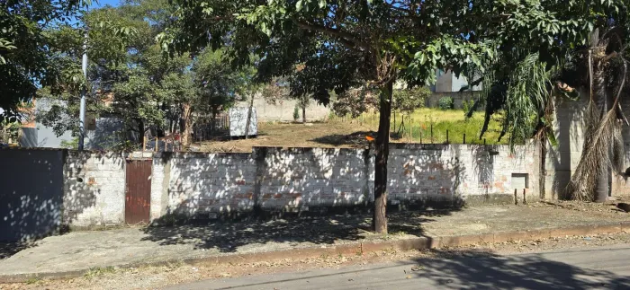 Lote a venda bairro trevo