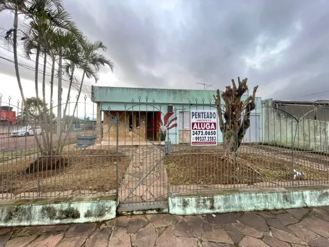 CASA PARA LOCAÇÃO COM 3 DORMITÓRIOS NO BAIRRO NITERÓI - CANOAS/RS