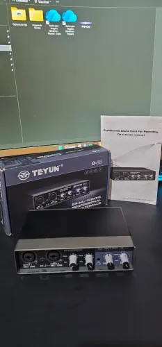 Interface de Áudio USB Teyun Q-22 24bit 2 Entradas 2 Saídas Phantom Power