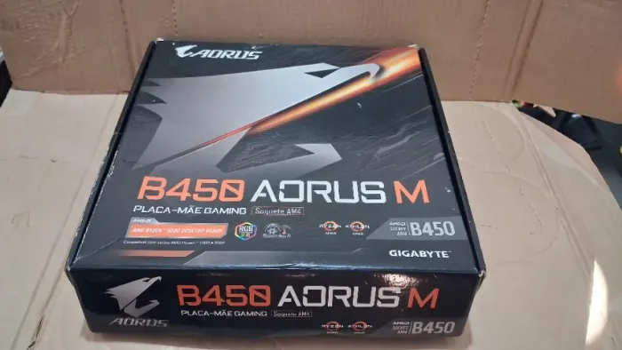 Placa-mãe Gigabyte Aorus B450 Aorus M, AMD AM4, mATX, DDR4