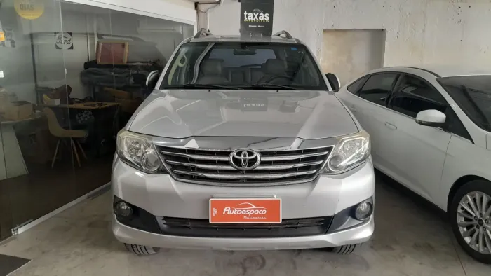 Toyota Hilux SW4 SR 4X2 2.7/ 2.7 Flex 16V Aut. 2015