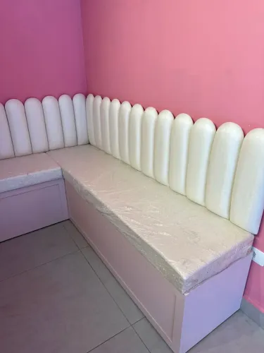 Banco Sofá em L Rosa para Recepção - 1,90 x 1,00 m