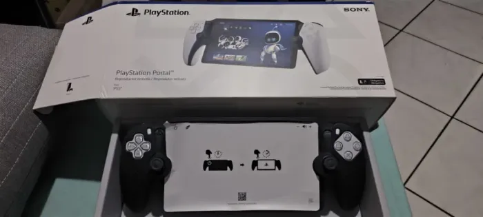 PlayStation Portal Seminovo na Garantia, Muito Novo + Caixa, Manuais