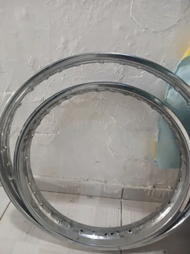 Vendo Aros da Lander 250