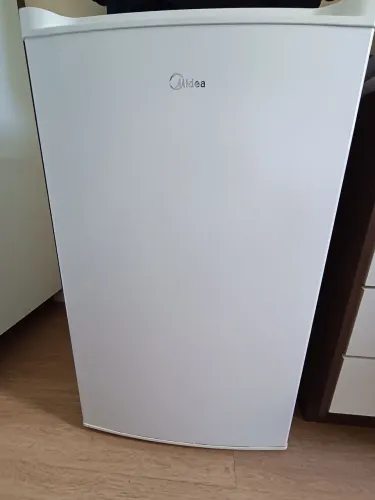 Frigobar Midea 120lts