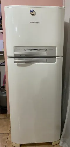 Geladeira Eletrolux