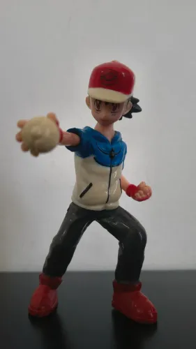 Boneco Ash Ketchum