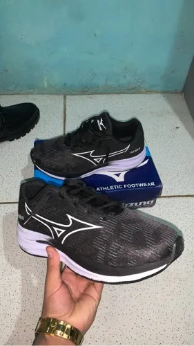 Tênis mizuno