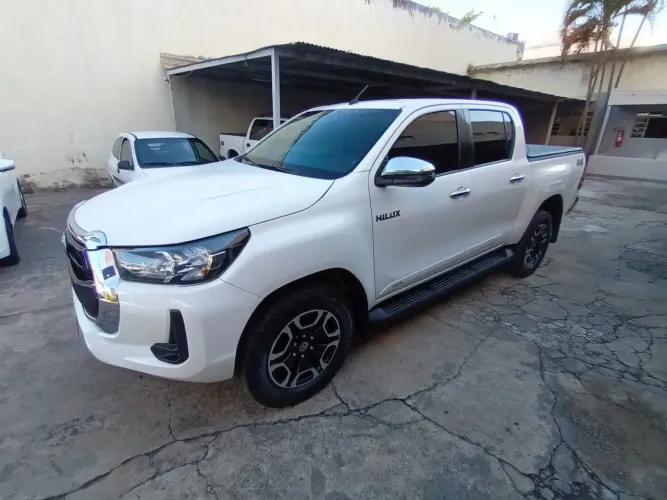 Toyota Hilux CD SRV 4X4 2.8 TDI Diesel Aut. 2024