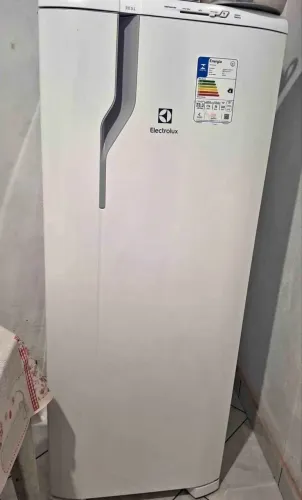 Geladeira 1 porta Electrolux RE31