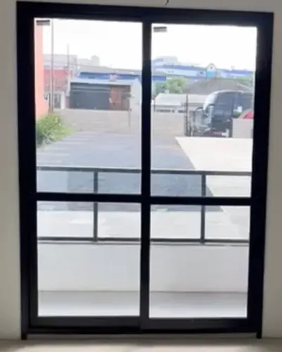 Porta de video Sacada 02 folhas 1.70 X 2.35 em alumínio 