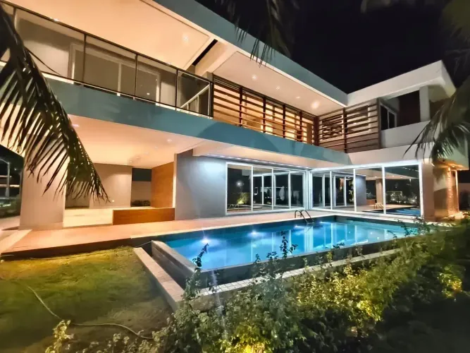 Casa Duplex Em L Condomínio Alphaville PB C/421m² 4 Suítes, DCE !! 6 Vagas