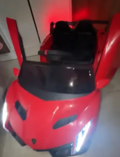 Carrinho elétrico infantil