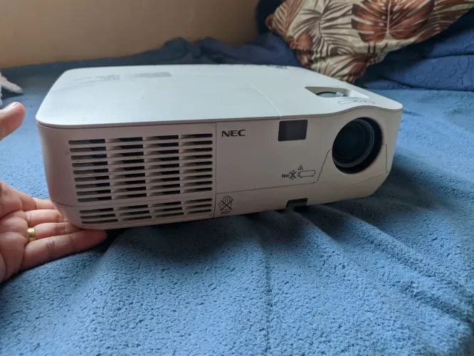 Projetor NEC